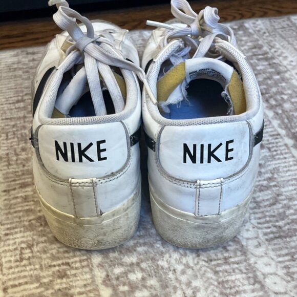 Nike Blazer Platform Low White Black Size 10 Women - Picture 2 of 8
